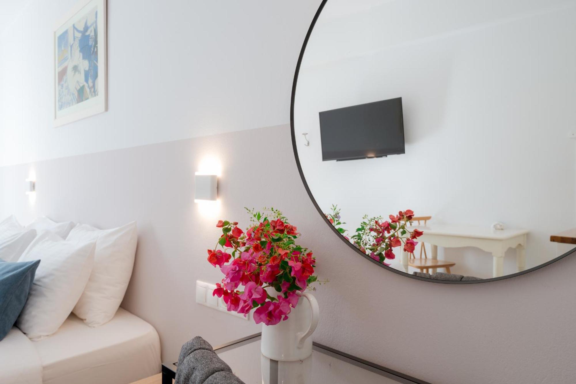 Nautilus Apartments ปาริเกีย ภายนอก รูปภาพ