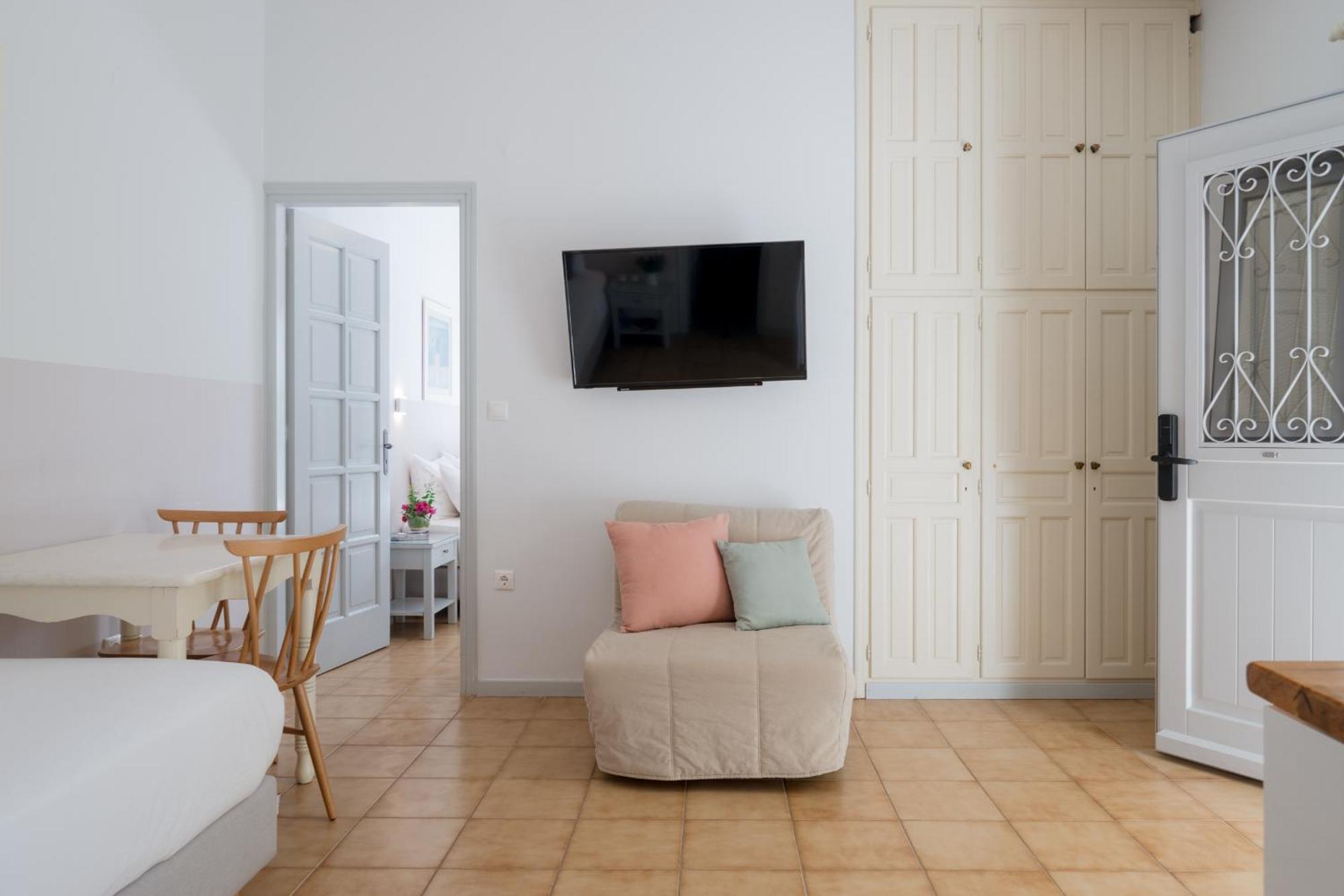 Nautilus Apartments ปาริเกีย ภายนอก รูปภาพ